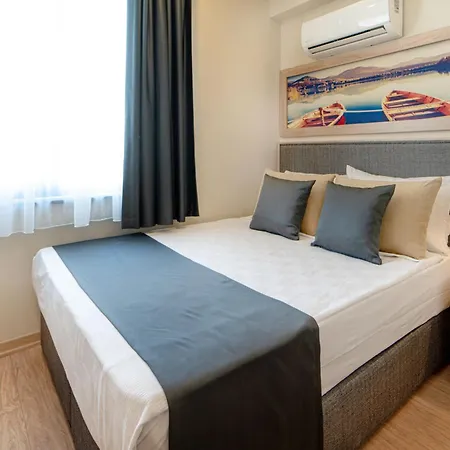 Deniz Boutique Hotel *